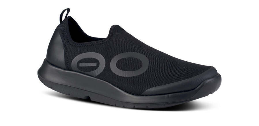 Men's oofos hotsell shoes