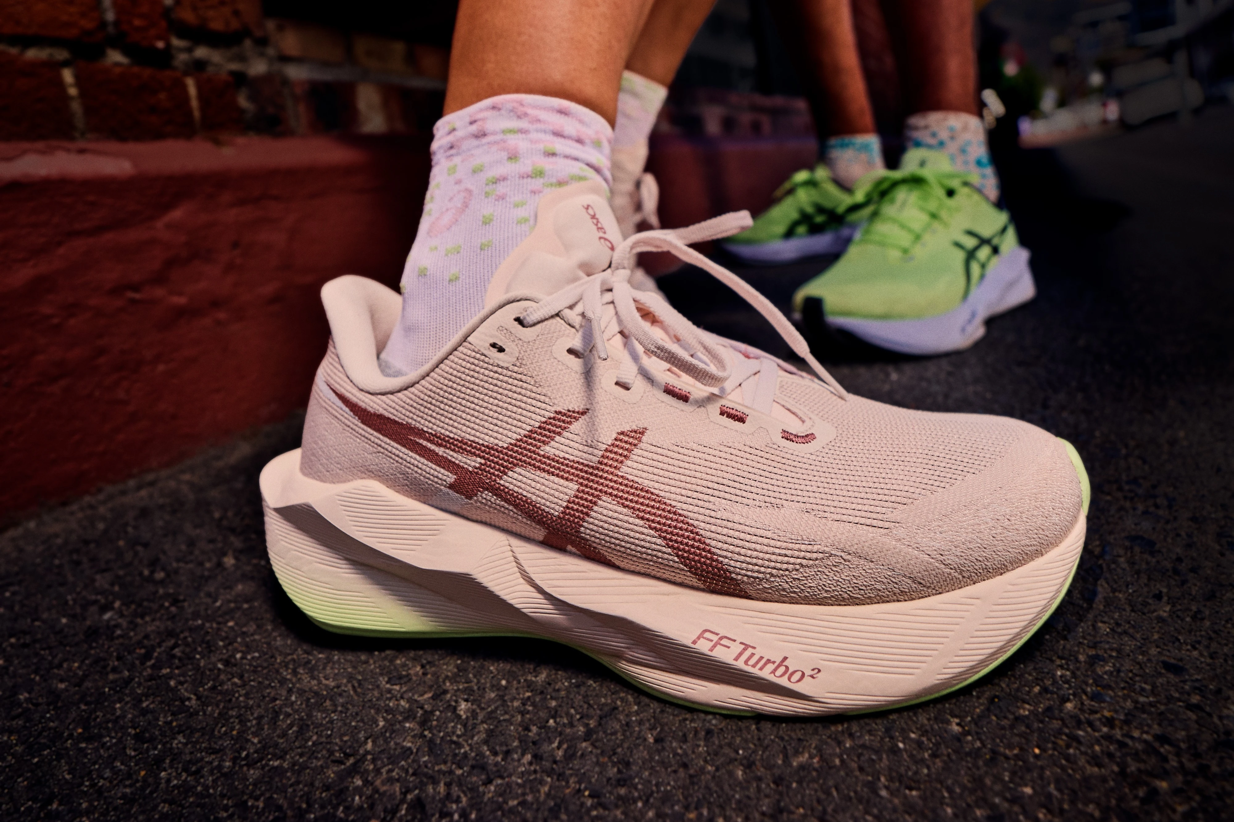 ASICS Novablast 6 B Womens Shoes